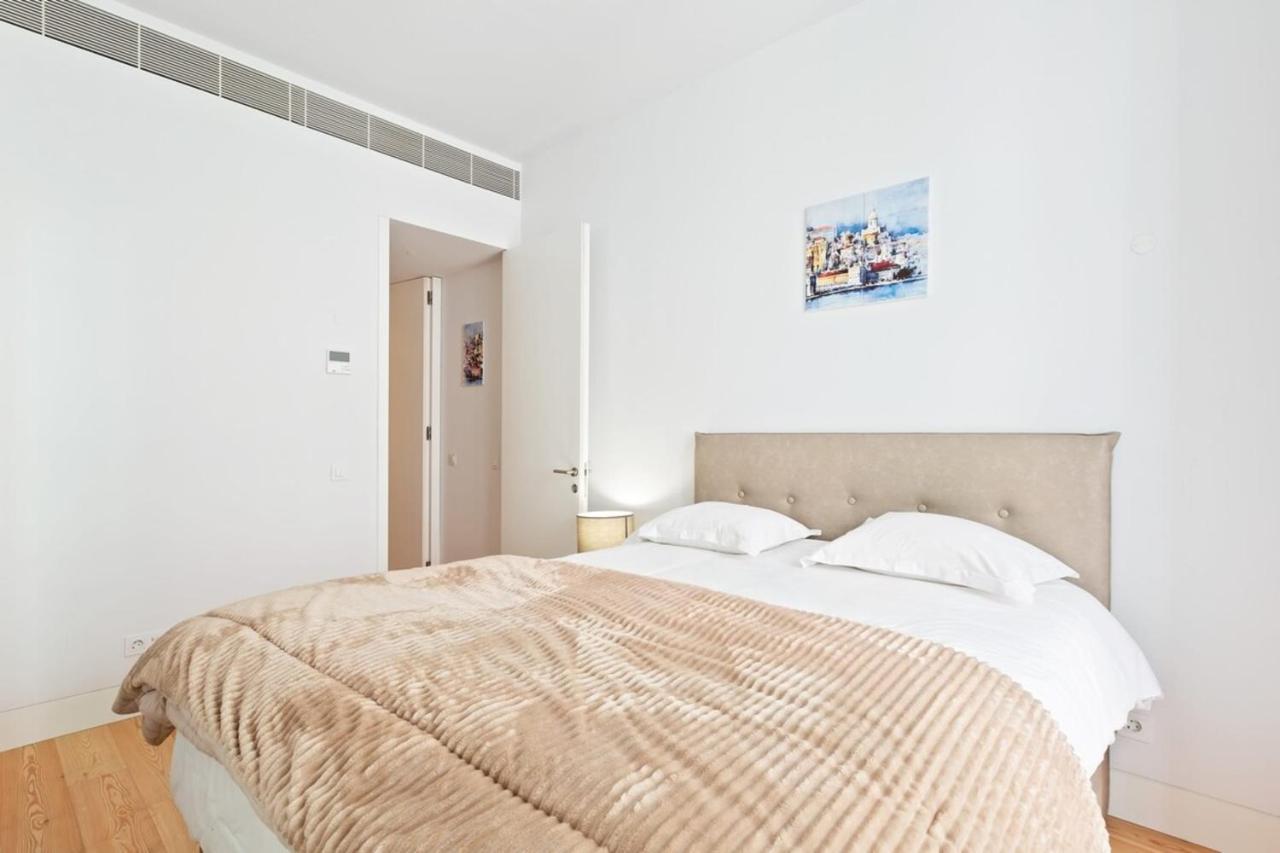 Spacious 1 Bedroom Apartment Near Baixa Лісабон Екстер'єр фото
