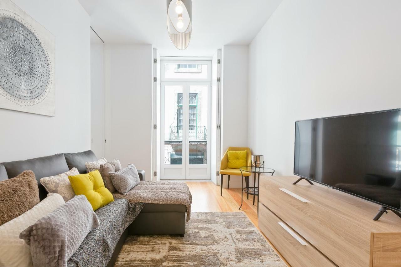 Spacious 1 Bedroom Apartment Near Baixa Лісабон Екстер'єр фото
